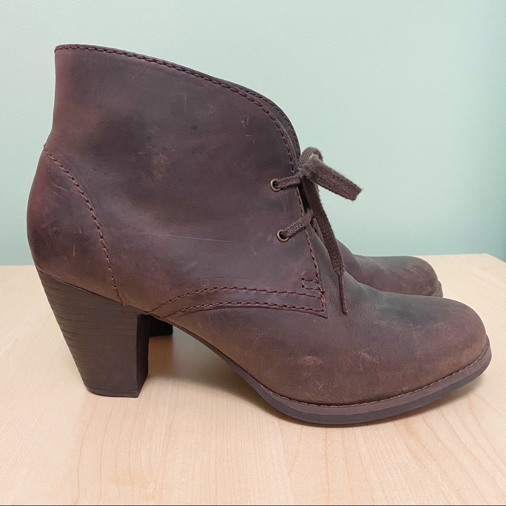 Clarks Carlisle Spice Brown Leather Heeled Chukka Ankle Boot Booties 8.5
